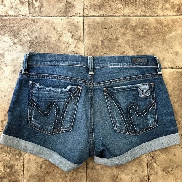 Women’s COH Shorts - Picture 1 of 5